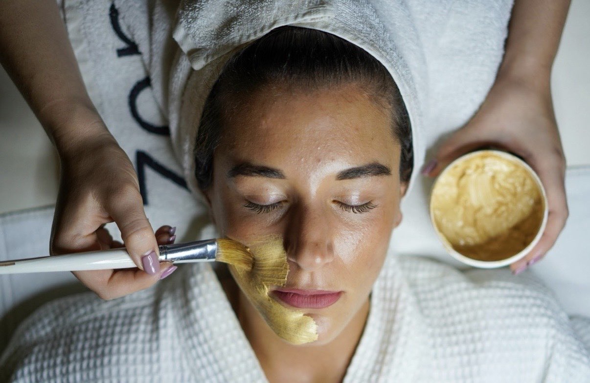 75-minute massage and mini facial package